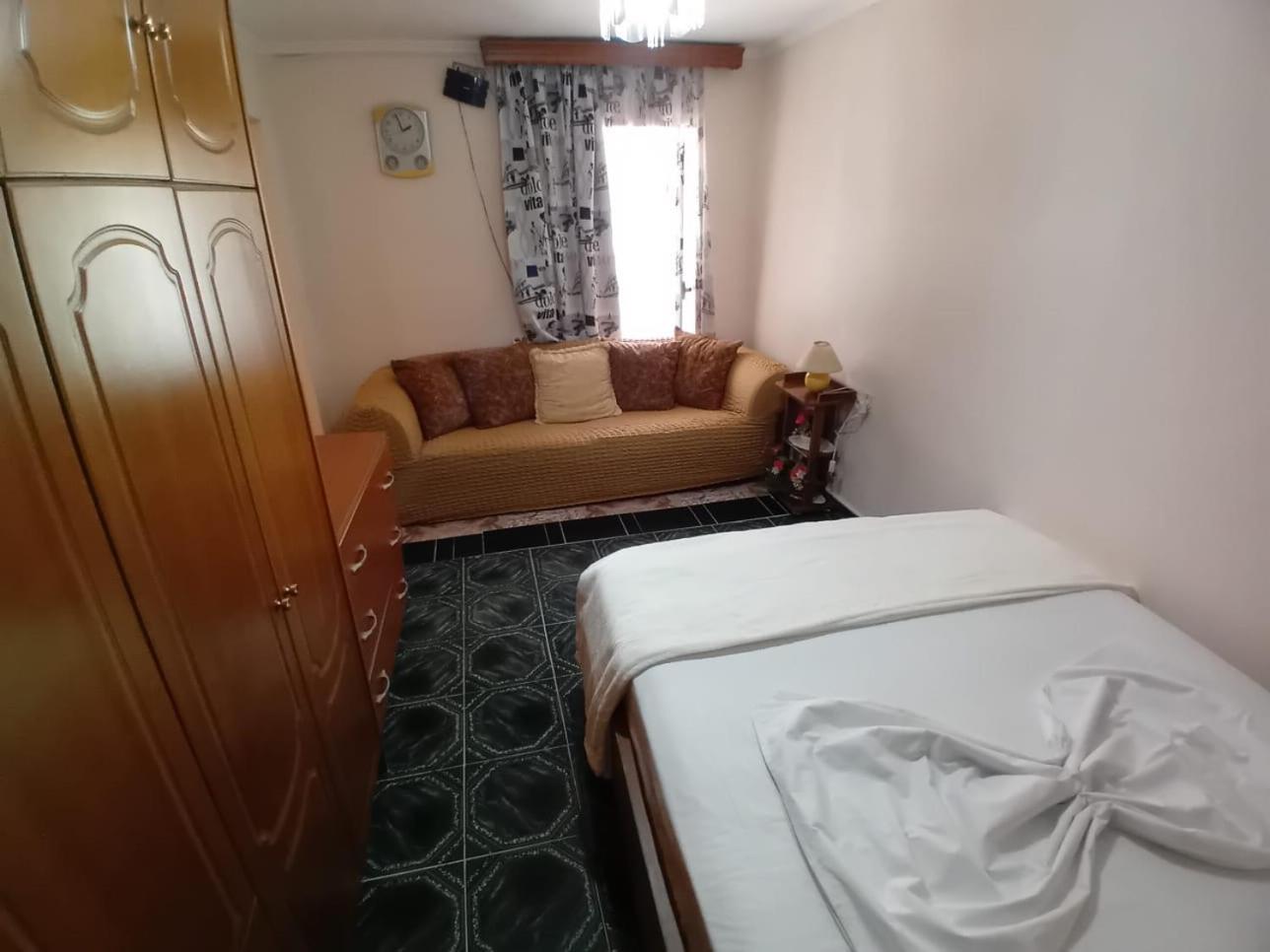Gogo'S Sea Side Apartment Saranda Extérieur photo