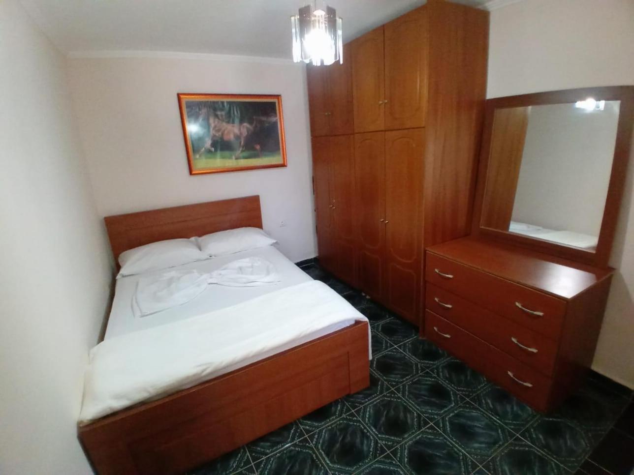 Gogo'S Sea Side Apartment Saranda Extérieur photo